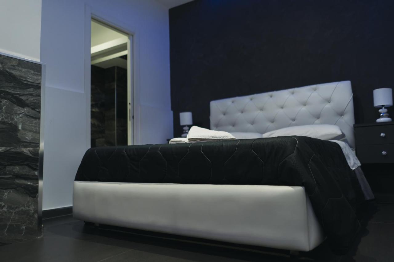 Dl Luxury B&B Наполи Екстериор снимка