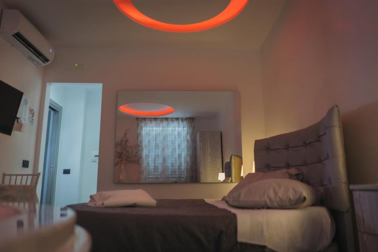 Dl Luxury B&B Наполи Стая снимка